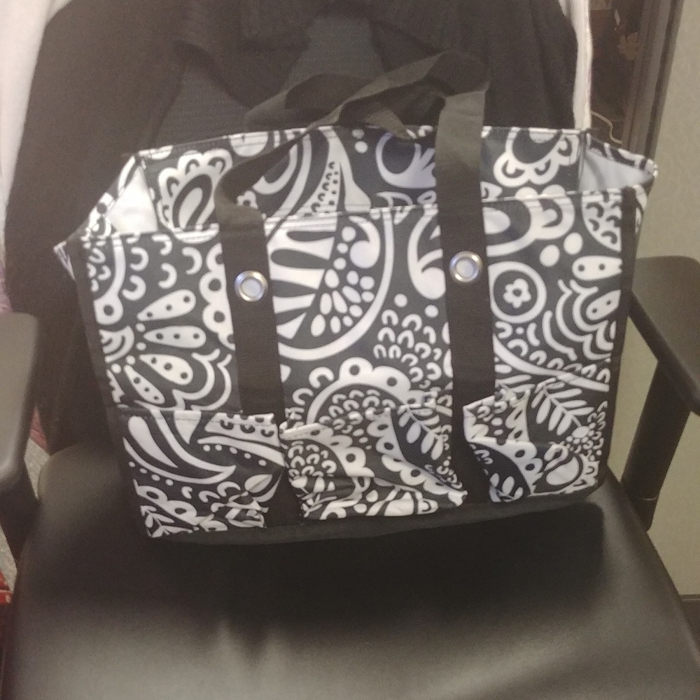 Zip top organizing utility tote